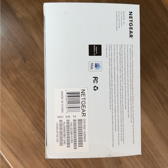 NETGEAR Black Cable Modem - Picture 6 of 11